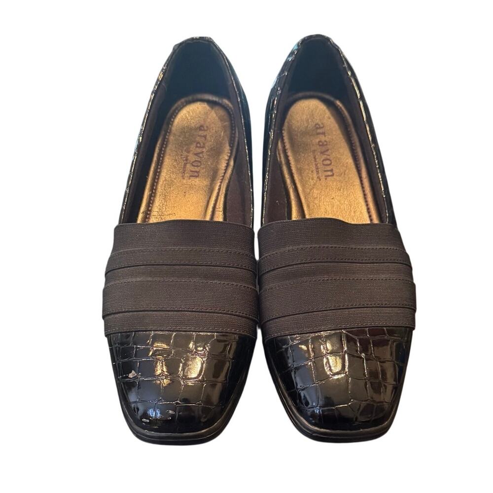 Aravon by New Balance Size 10 EE Wide Width Embossed Elastic Slip On Loafers
